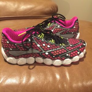Brooks Neuro Running Sneakers