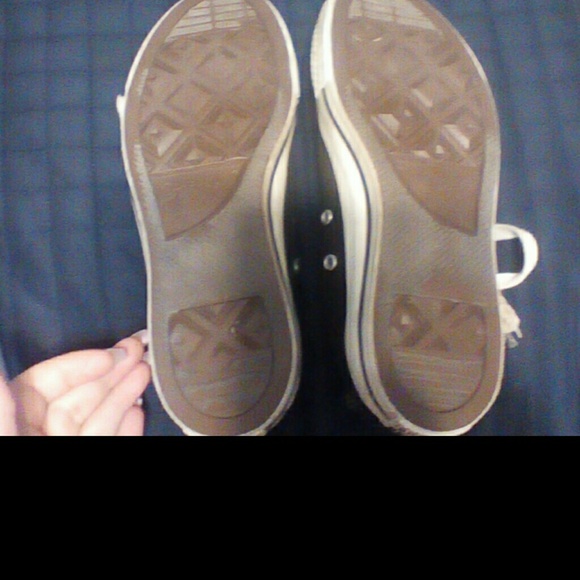 Used CONVERSE CHUCK TAYLOR ALL STAR LOW TOP - Picture 4 of 4