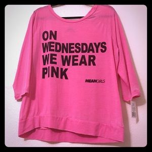 🎀Mean Girls shirt! On Wednesdays We Wear Pink!
