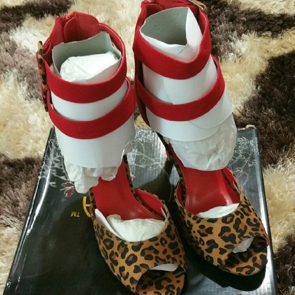 Shoes - Picture 2 of 2