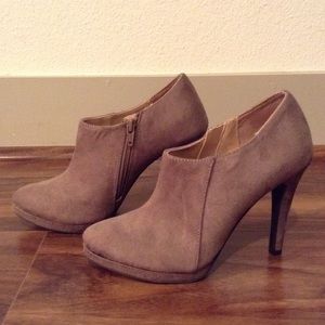 Merona Heeled Ankle Booties - light brown suede