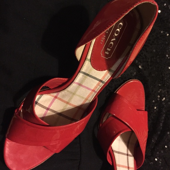 COACH holiday red 👠 heels size 8 worn to wedding