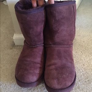 raspberry uggs size 8 raspberry uggs size 8