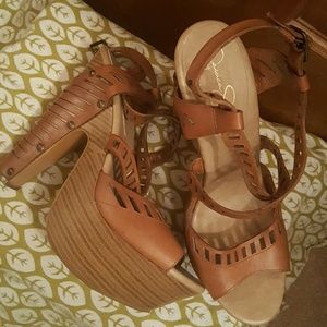 SALE!!Wow heels!! Gently used in great condition!!