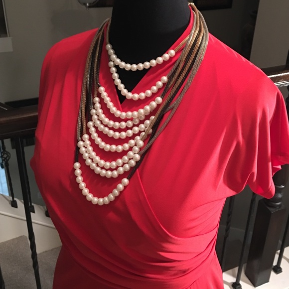 ANTONIO MELANI Dresses & Skirts - Be bright from the ground up in red! A Gorgeous dress🌹
