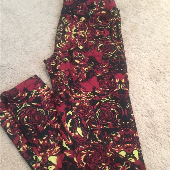 Lularoe OS hidden butterflies BN