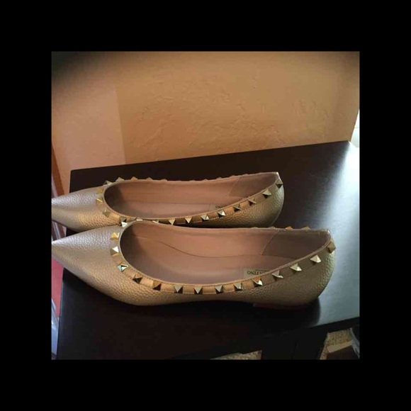Rockstud flats
