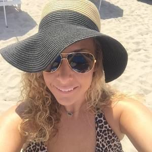 Meet your Posher, Alicia