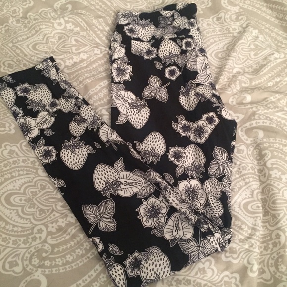 OS lularoe strawberries