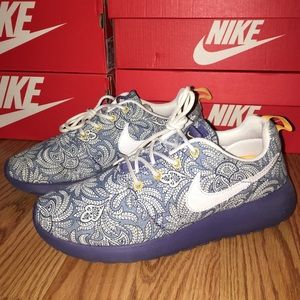 Nike Roshe Rosherun Liberty *FLASH SALE*