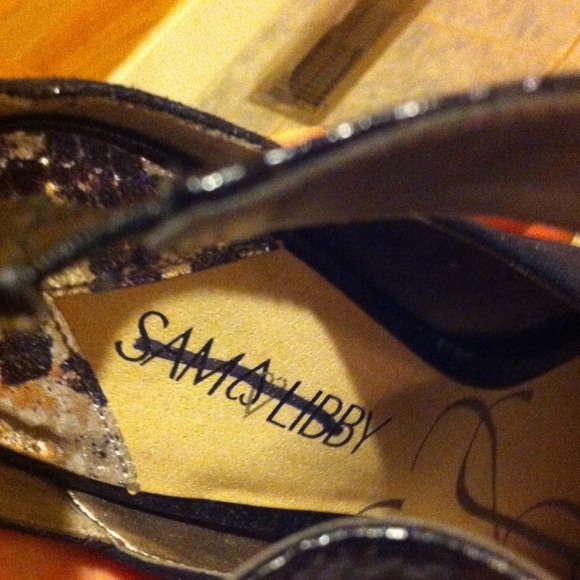 Sam & Libby Black stiletto shoes - Picture 4 of 4