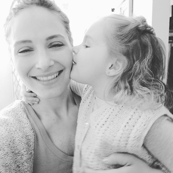 Meet your Posher, Iole - Picture 2 of 3