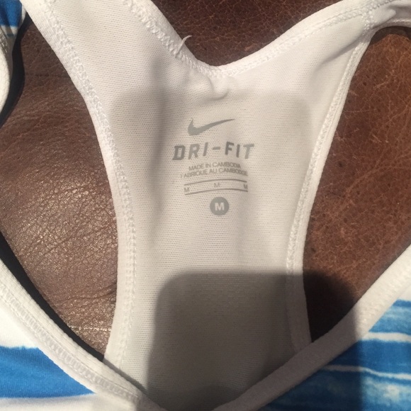 Women's medium Nike dri fit tank top - Picture 3 of 3