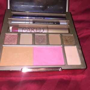 Urban Decay Naked on the Run palett