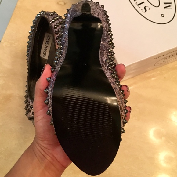 Steve Madden - Pewter studded platforms - Picture 3 of 3