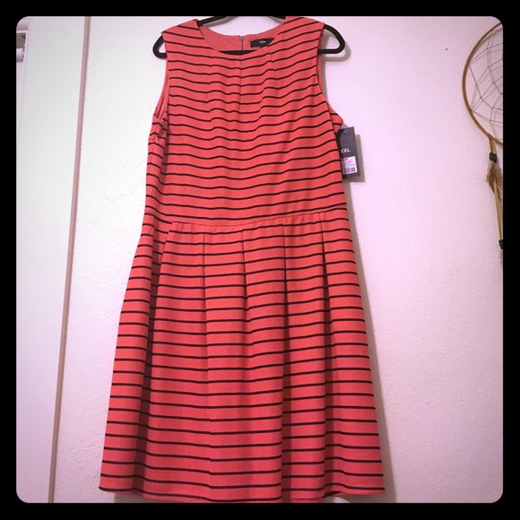 🎀Nice! Tangerine 🍊 striped dress