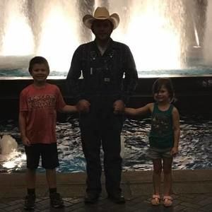 Meet your Posher, Dana