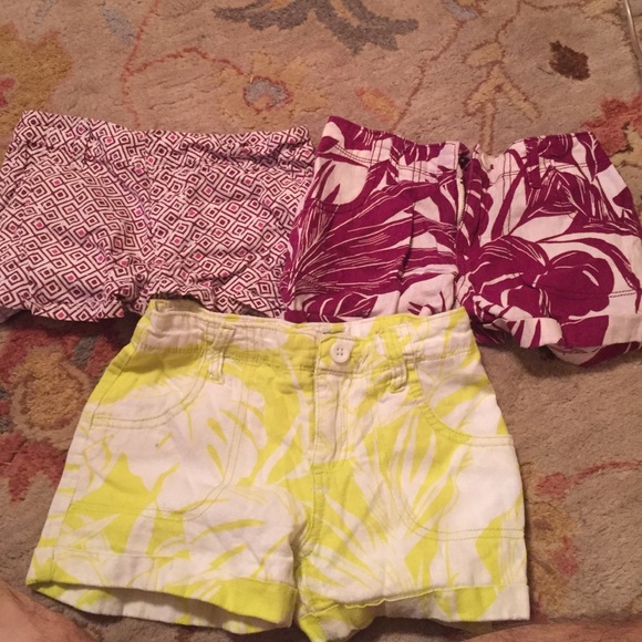 Girls shorts- really cute size 8