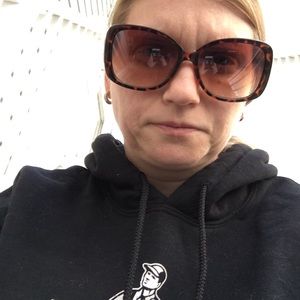 Meet your Posher, Brianne