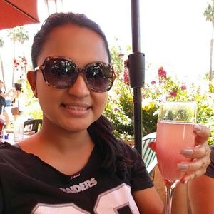 Meet your Posher, Geoanna