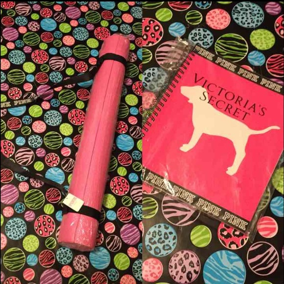 Vs Pink yoga mat NWT