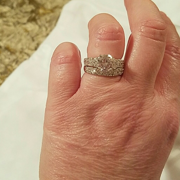 cubic zirconia   wedding ring set - Picture 3 of 4