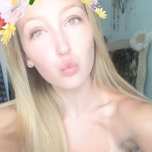 Meet your Posher, Michele