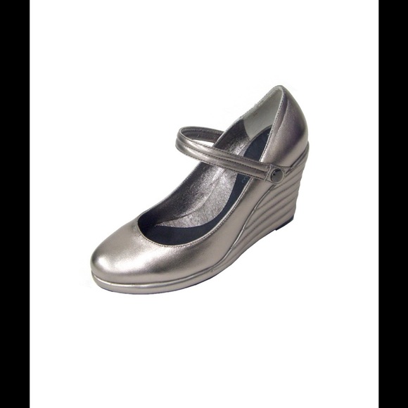 Pewter MarieJane on wilted wedge by Mellow Yellow