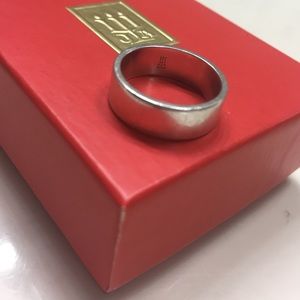 Silver plain James Avery ring