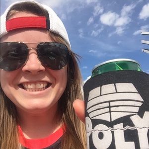 Meet your Posher, Rena