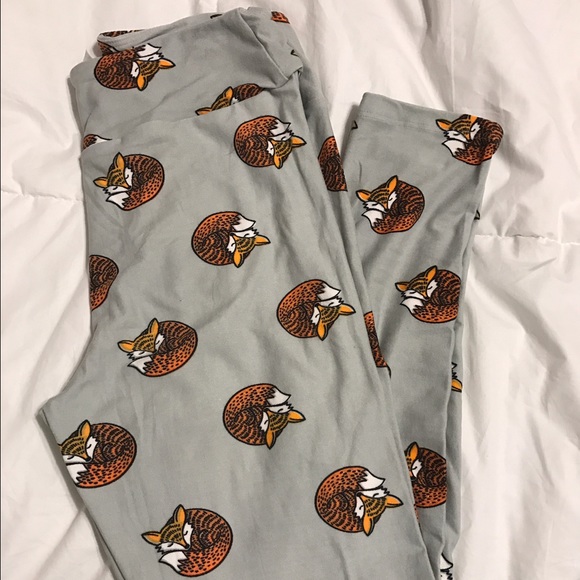 NWT-- OS Lularoe Sleeping Foxes --unicorn--