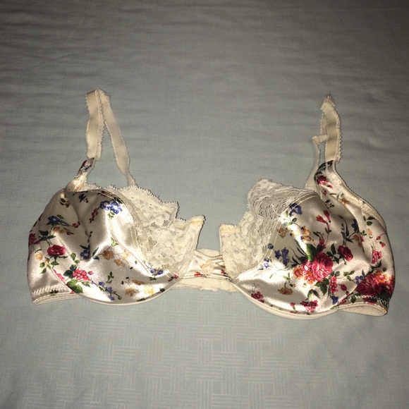 Floral bra with lace
