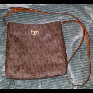 Authentic Michael Kors Crossbody