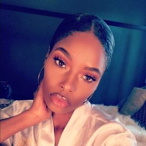 Meet your Posher, Bridgette