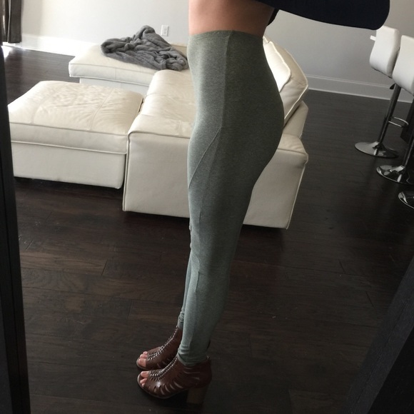 1 LEFT! Olive High Waisted Moto Leggings - Picture 4 of 4