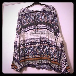 🎀Boho style bell sleeve blouse