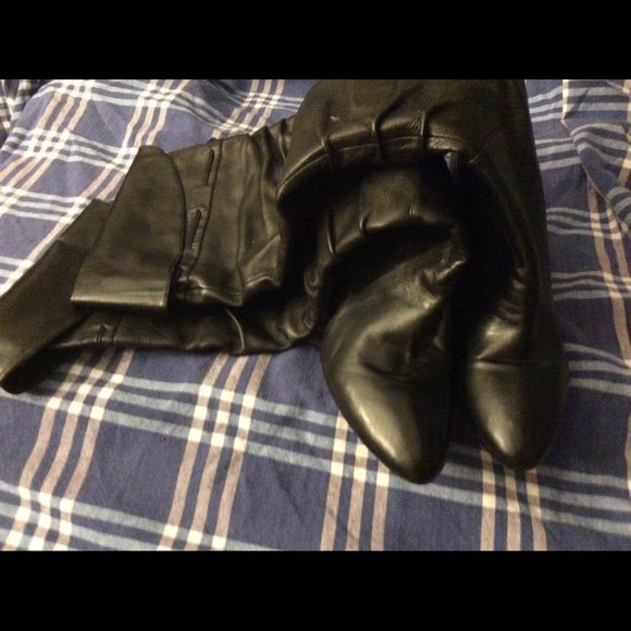 Guess- Over the Knee Back leather boots