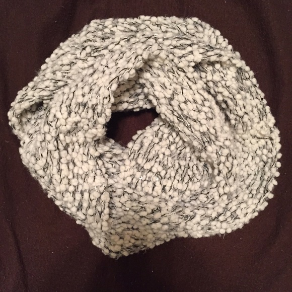 Accessories - Knit infinity scarf