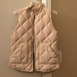 J Crew quilted puffer vest beige cream sz XS