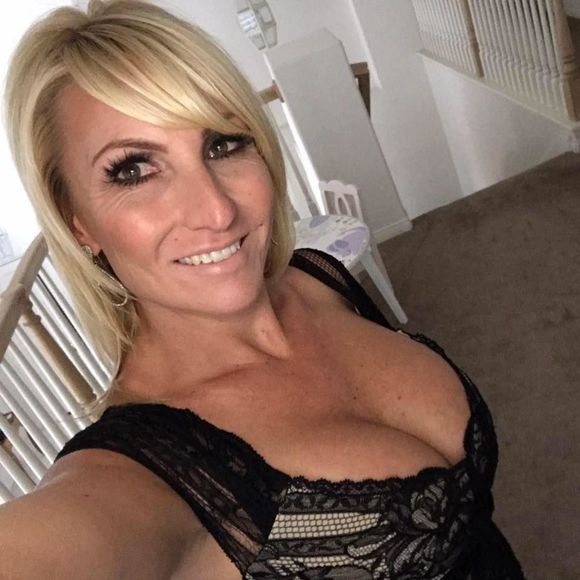 Meet your Posher, Amanda - Picture 1 of 1