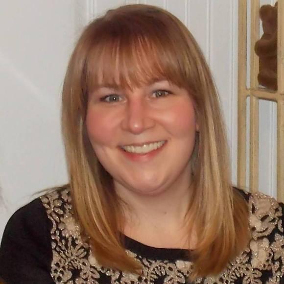 Meet your Posher, Laura - Picture 1 of 4
