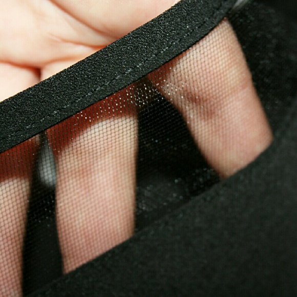 ⚡LAST ONE!⚡ Mesh Trim Deep V Chiffon Blouse NWOT - Picture 3 of 3