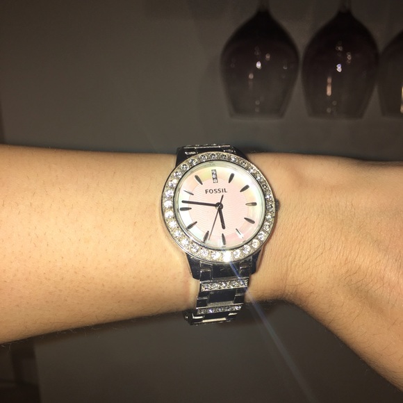 Beautiful Women's Silver Fossil Watch ✨✨