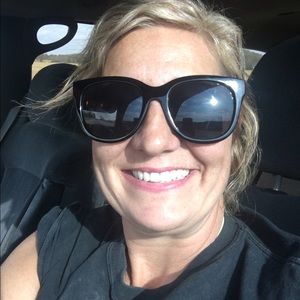 Meet your Posher, Leanna