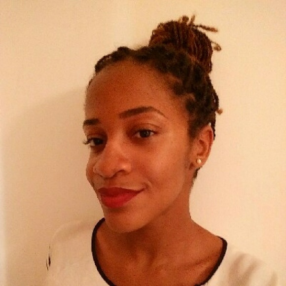 Meet your Posher, Danielle - Picture 1 of 1