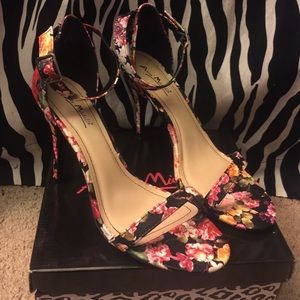 Floral Print Heels🌺