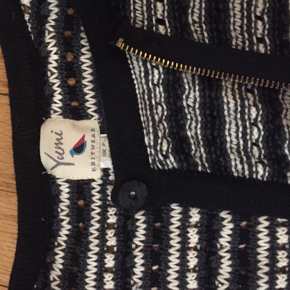 LAST CALL Paris Black and White Striped Knit Cardi - Picture 4 of 4