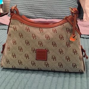 NWT Dooney and Bourke Purse !!!!