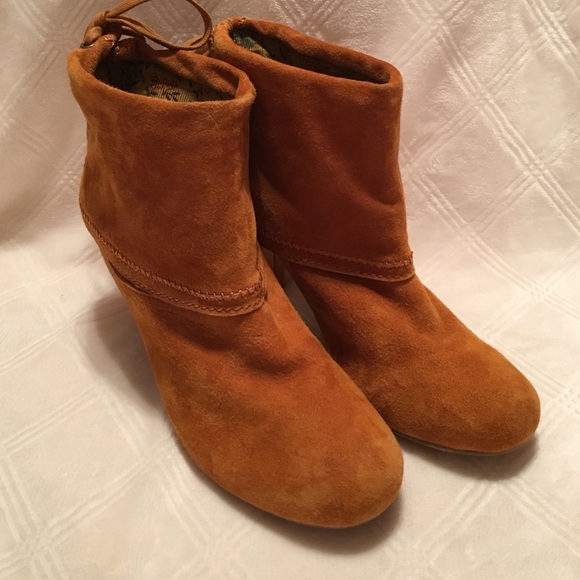 Tan boots