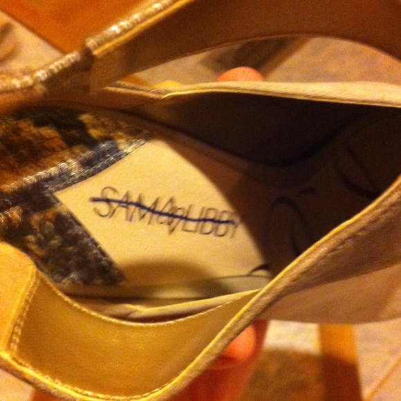 Sam & Libby Taupe suede stiletto heels - Picture 4 of 4